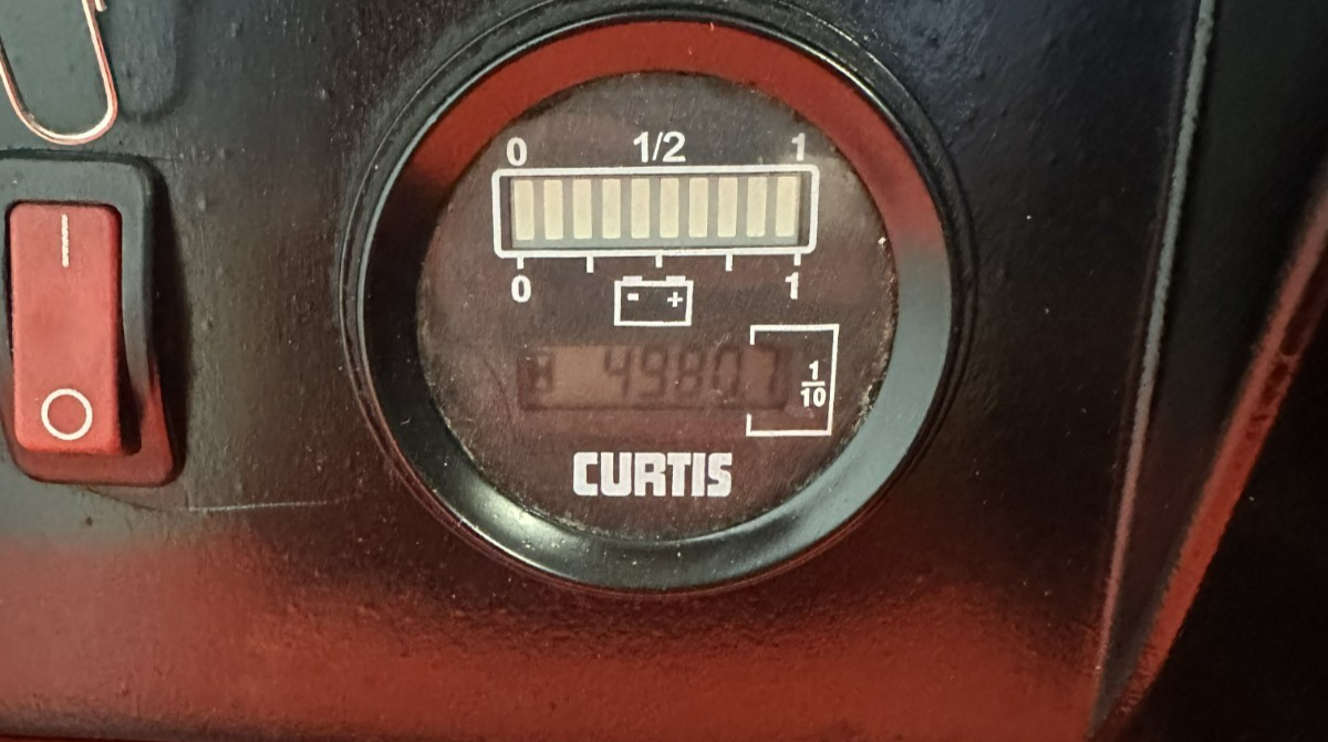 7945502