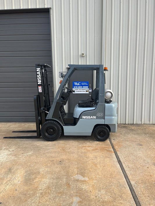 2007 Nissan Propane Forklift | 2933 hrs - 4000lbs capacity