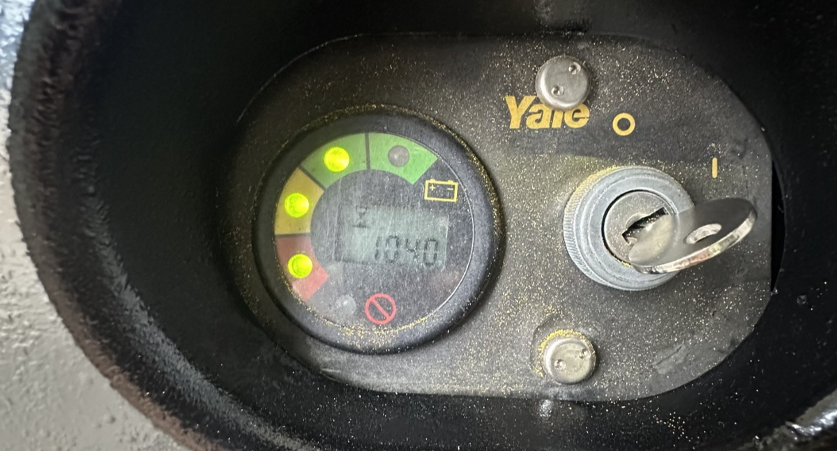 8989094