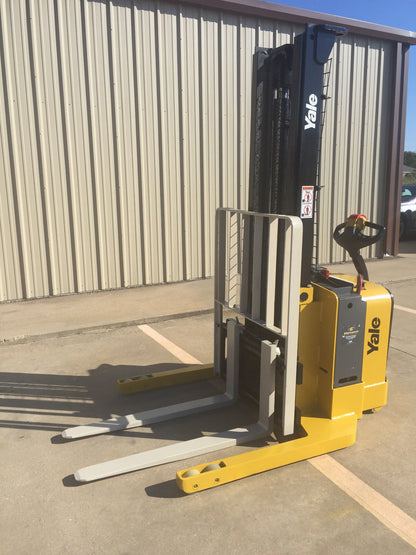 2010 Yale Walkie Stacker | 1553 hrs - 3800lb capacity