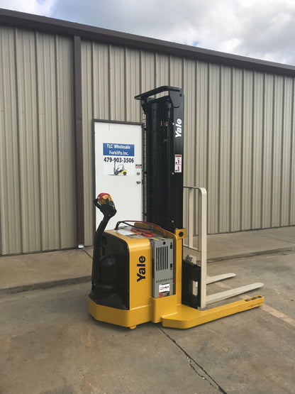 2013 Yale Walkie Stacker | 1384 hrs - 3800lb capacity