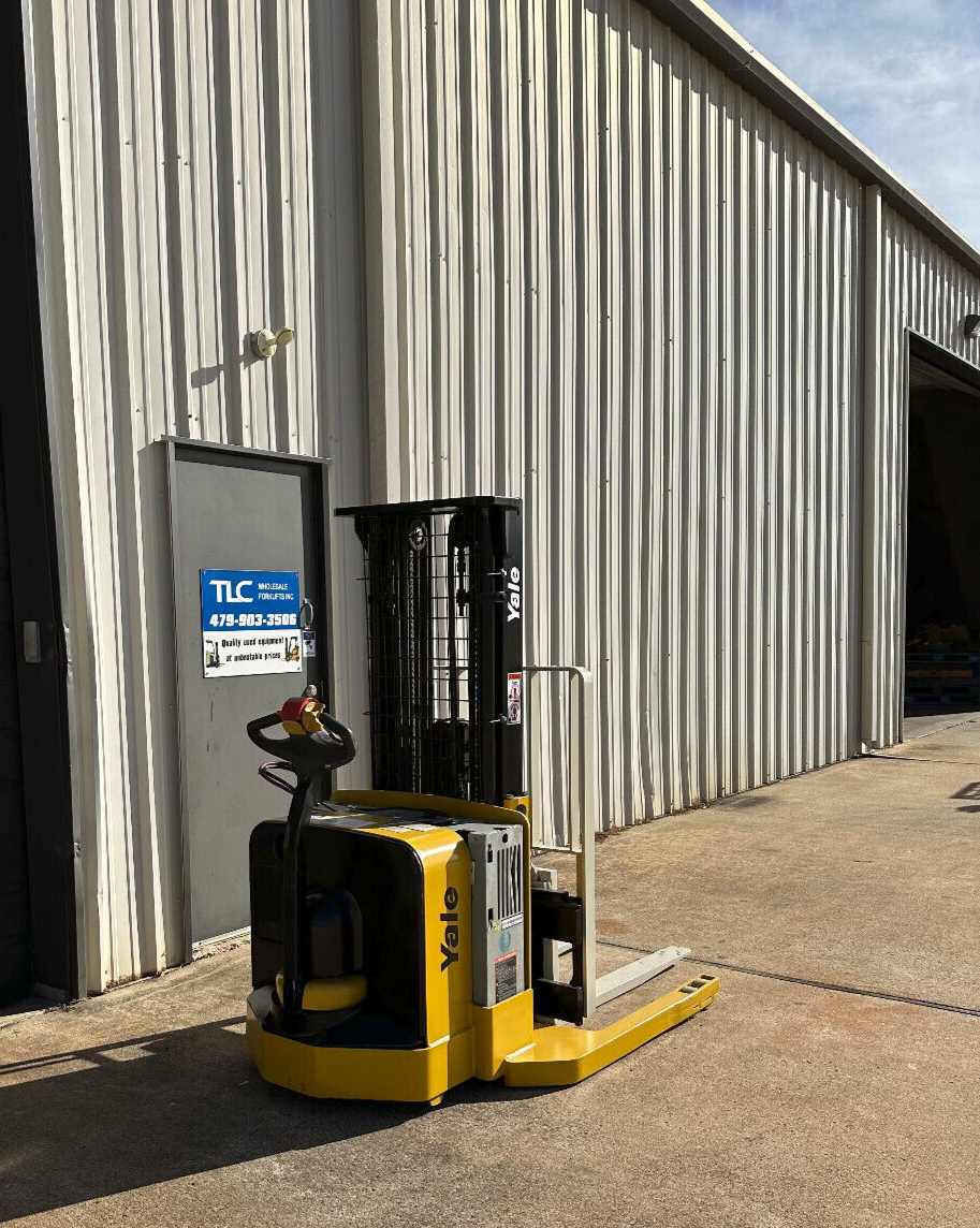 2012 Yale Triple Walkie Stacker | 448 hrs - 3800lb capacity