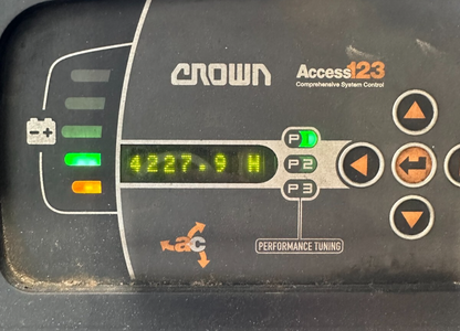 7572373