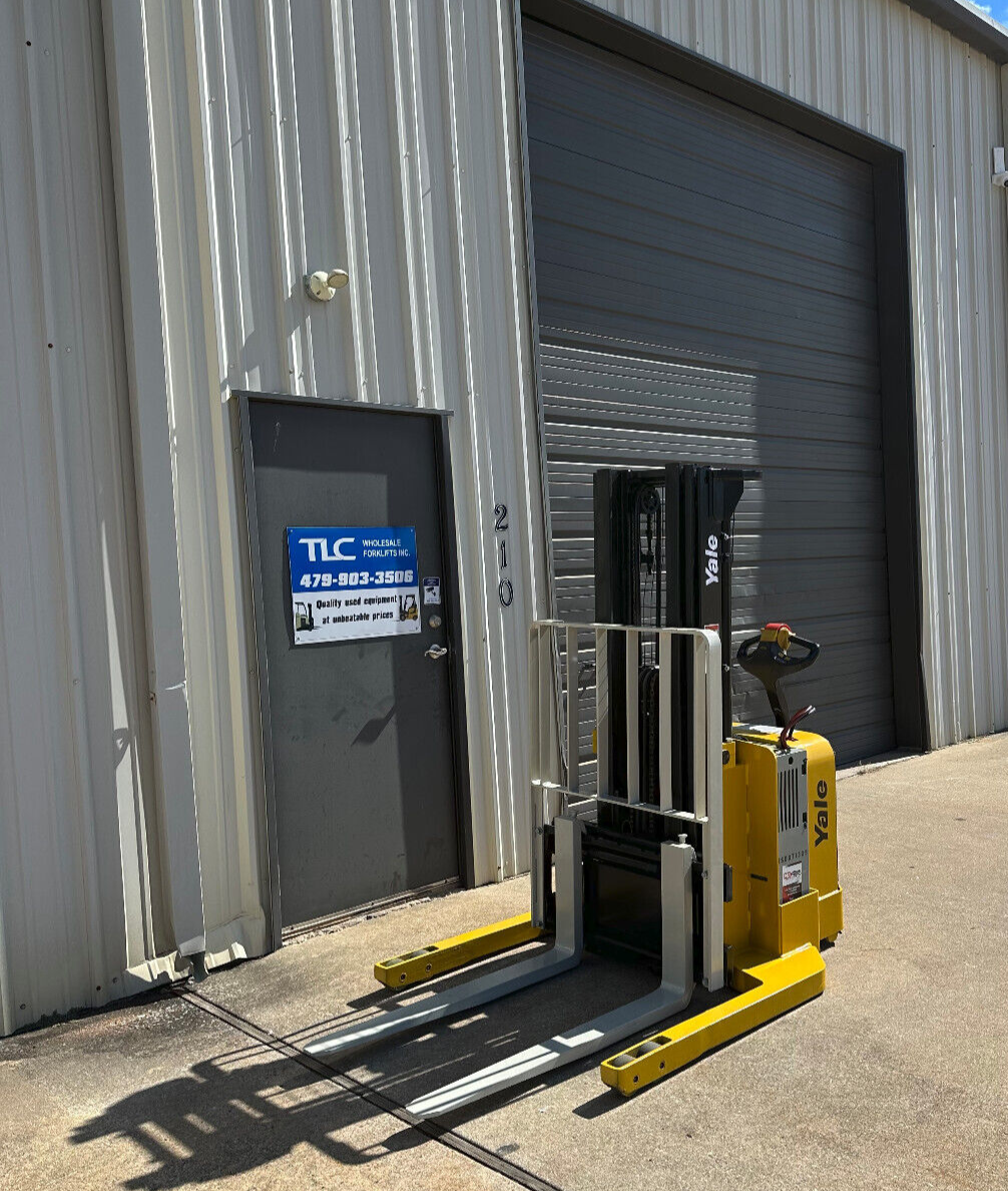 2016 Yale Triple Walkie Stacker | 1496 hrs - 3800lb capacity