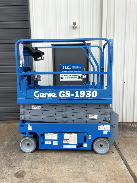 Genie Scissor Lift | Boom Lift - 26' Work Height - 1278 hrs