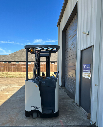 2015 Crown Forklift | 10,177 hrs - 3500lb capacity