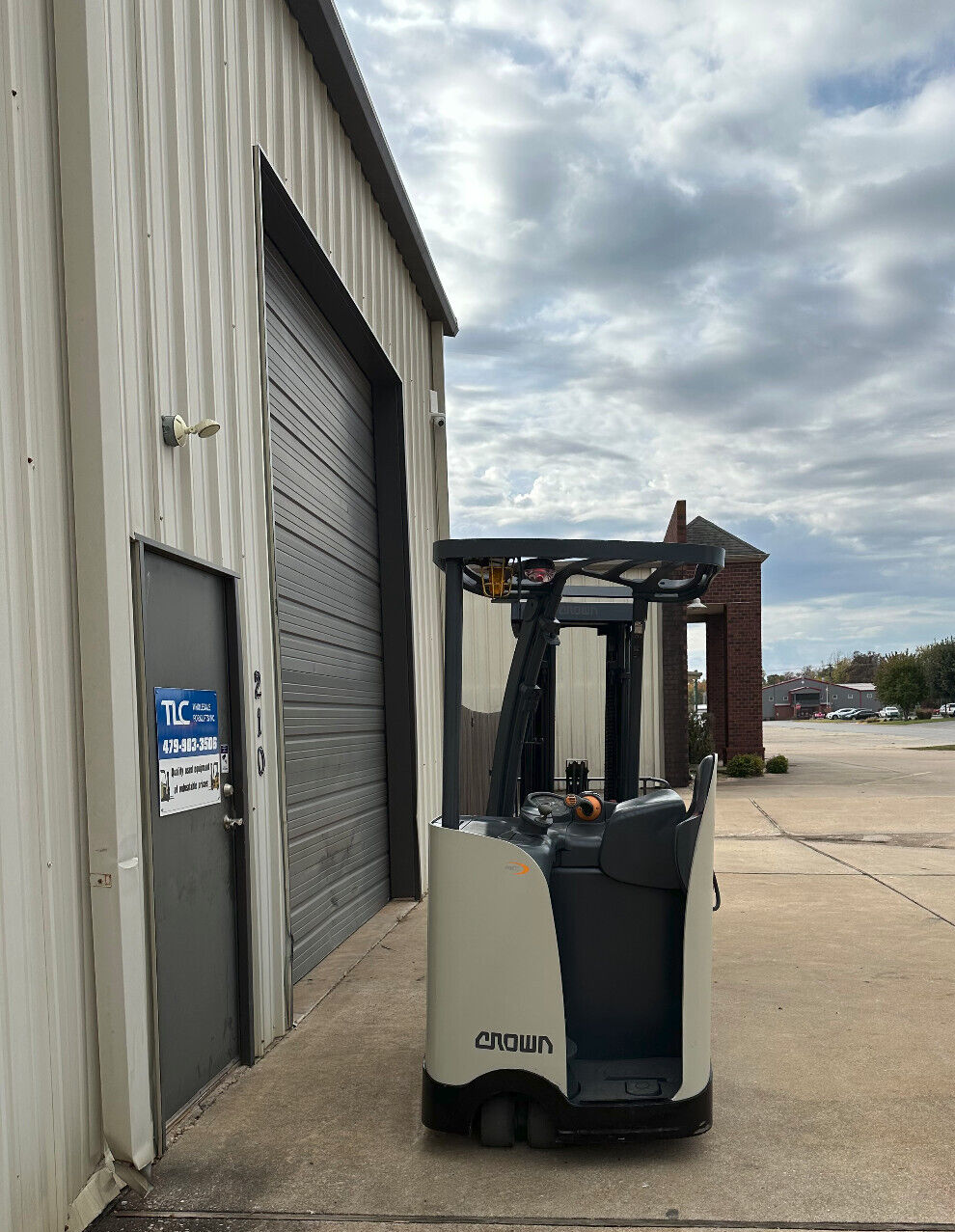 2014 Crown Forklift | 11,547 hrs - 3500lb capacity