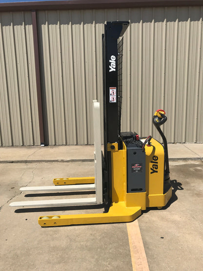 2008 Yale Walkie Stacker | 1081 hrs - 3800lb capacity