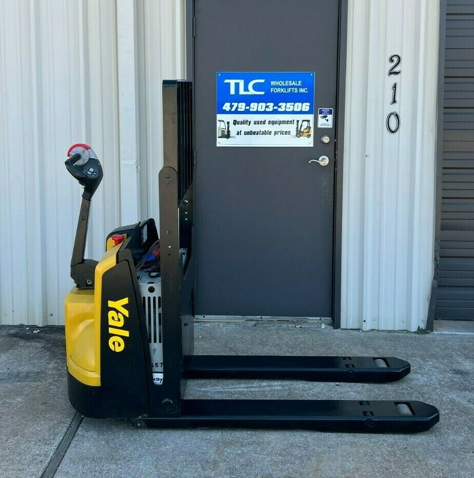 2016 Yale Electric Pallet Jack | 1860 hrs - 5000lb capacity