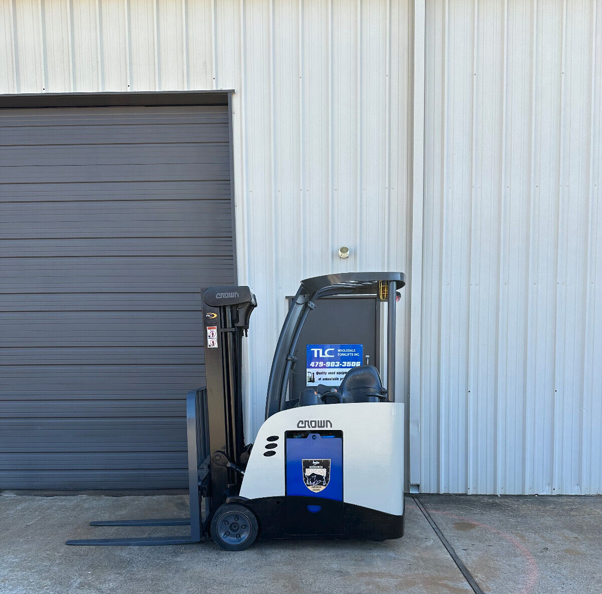 2015 Crown Forklift | 11,792 hrs - 3500lb capacity