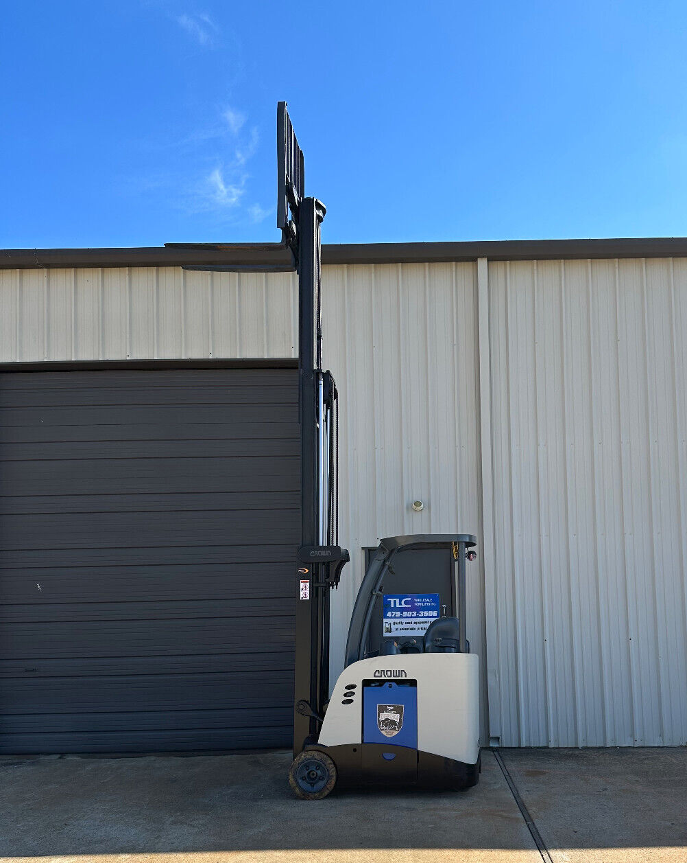 2015 Crown RC Forklift | 10,177 hrs - 3500lb capacity