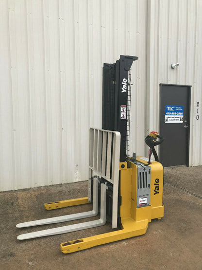 2009 Yale Walkie Stacker | 3649 hours - 3800lb capacity