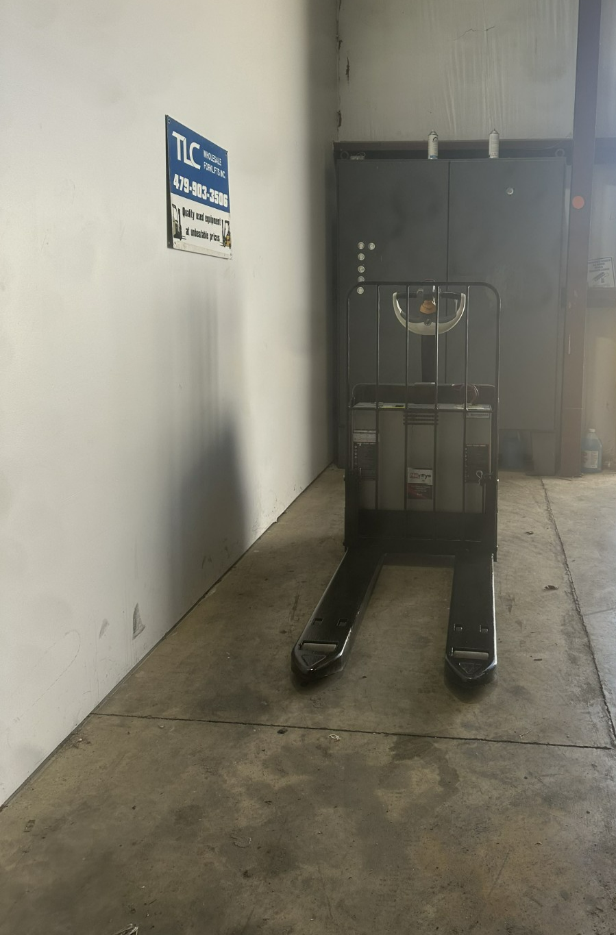 8637771