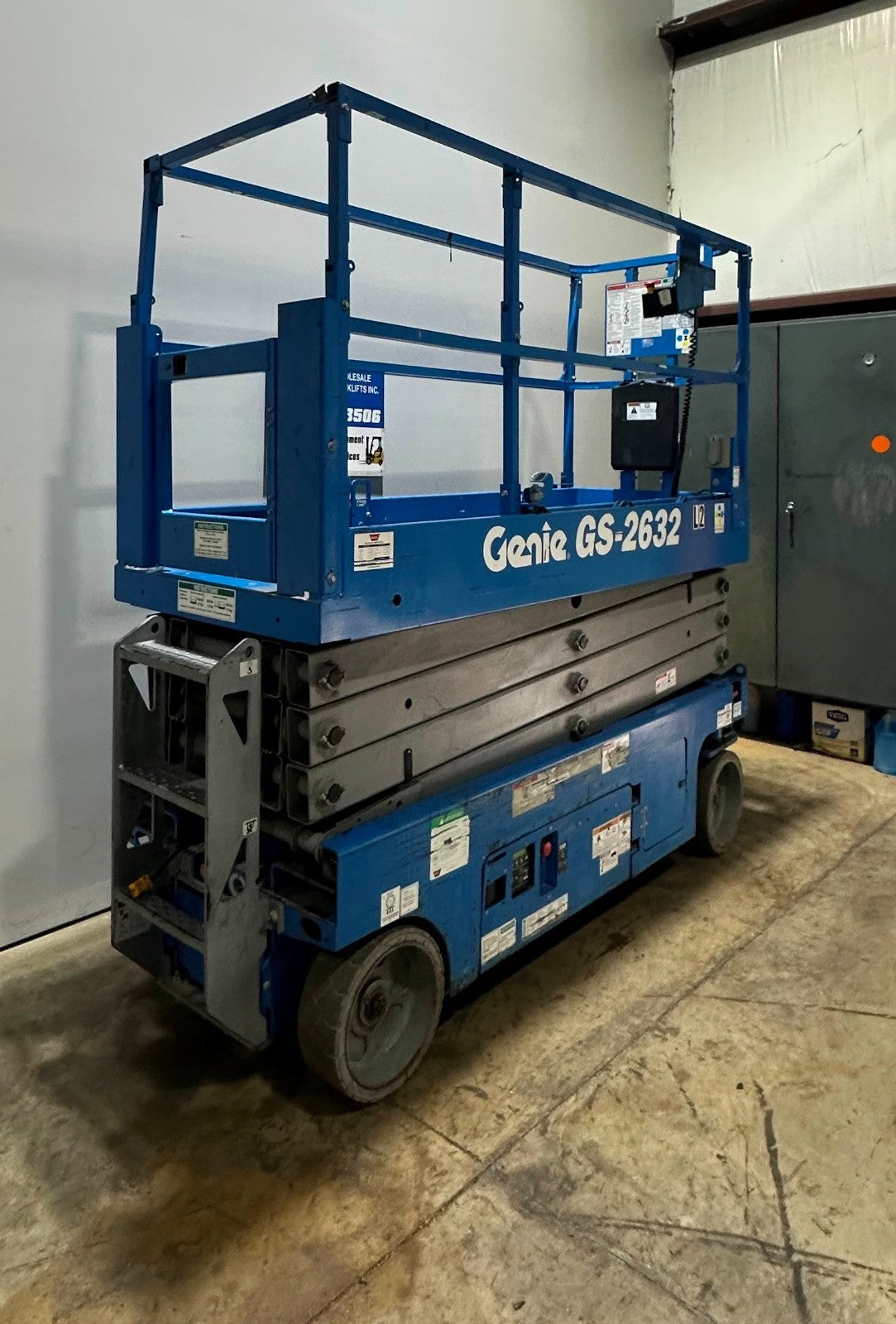 8903577