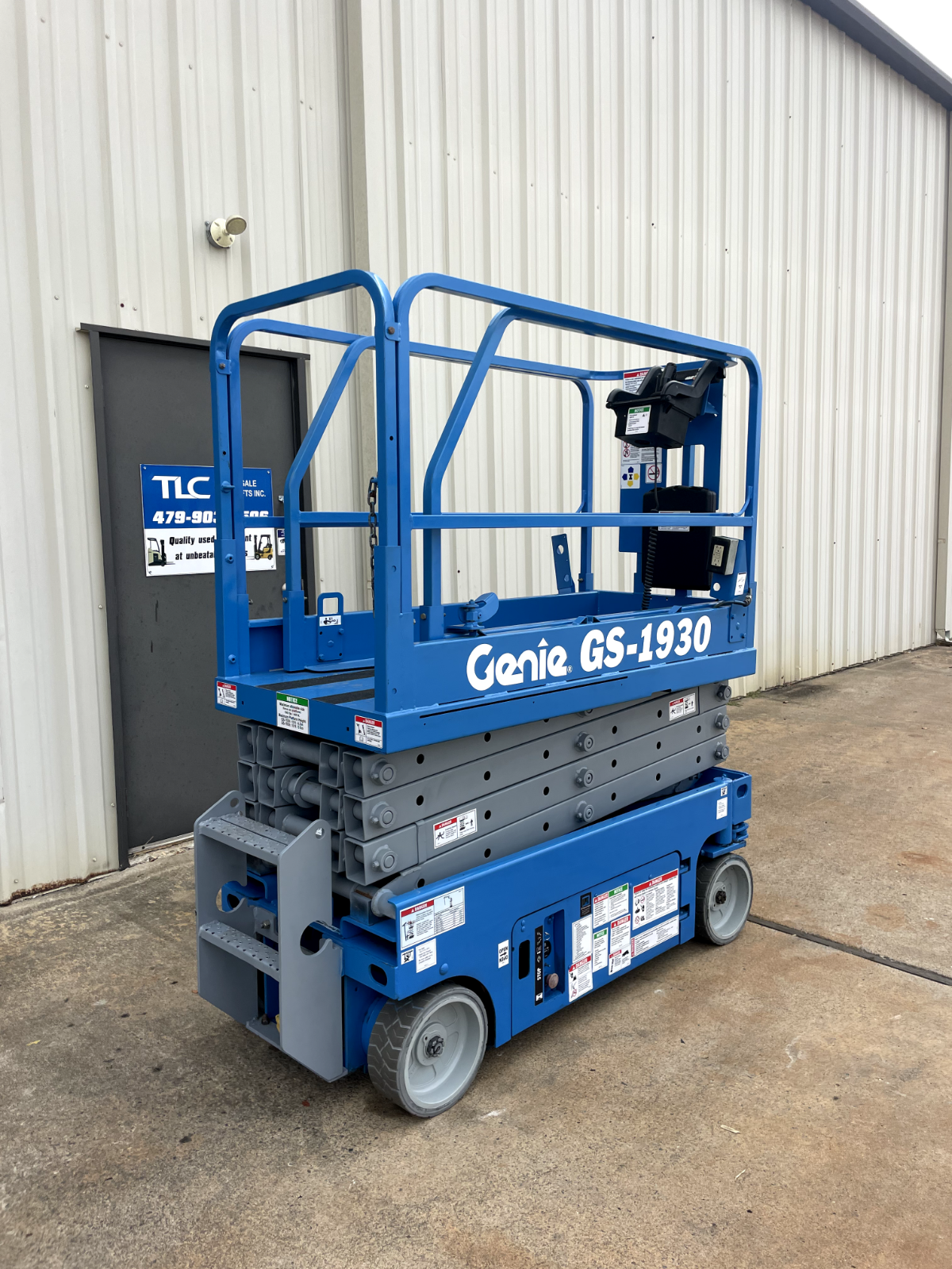 Genie Scissor Lift | Boom Lift - 26' Work Height - 1278 hrs