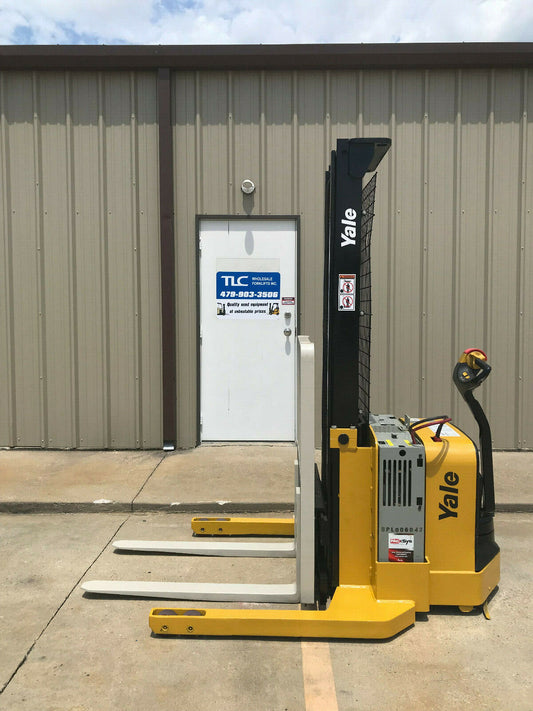 2013 Yale Walkie Stacker | 3126 hours - 3800lb capacity