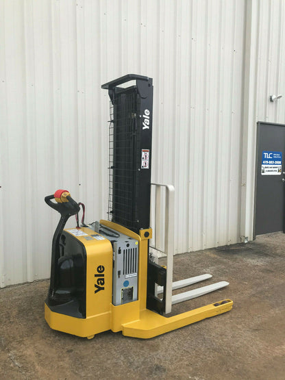 2009 Yale Walkie Stacker | 3649 hours - 3800lb capacity