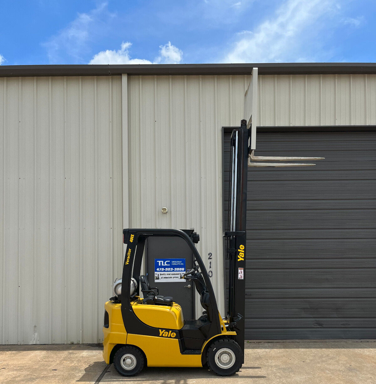 2013 Yale Propane Forklift | 8061 hrs - 4000lb capacity