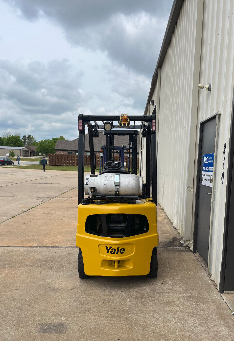 2010 Yale Propane Forklift | 6698 hrs - 4000lb capacity