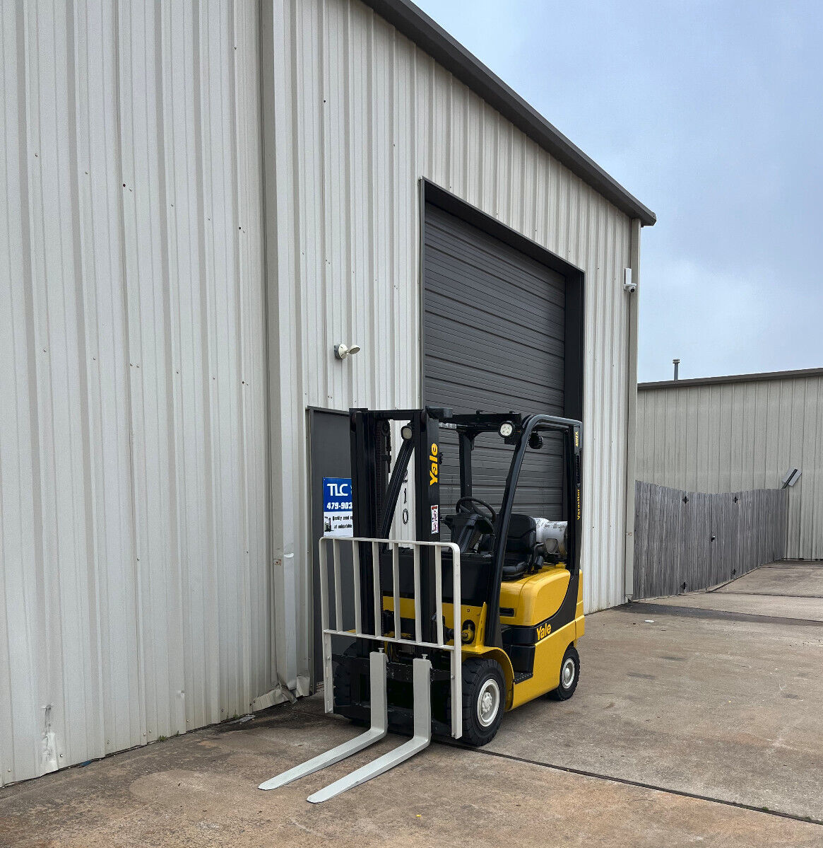 2010 Yale Propane Forklift | 1319 hrs - 4000lb capacity