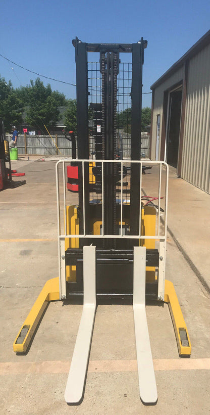 2012 Yale Walkie Stacker | 4495 hrs - 3800lb capacity