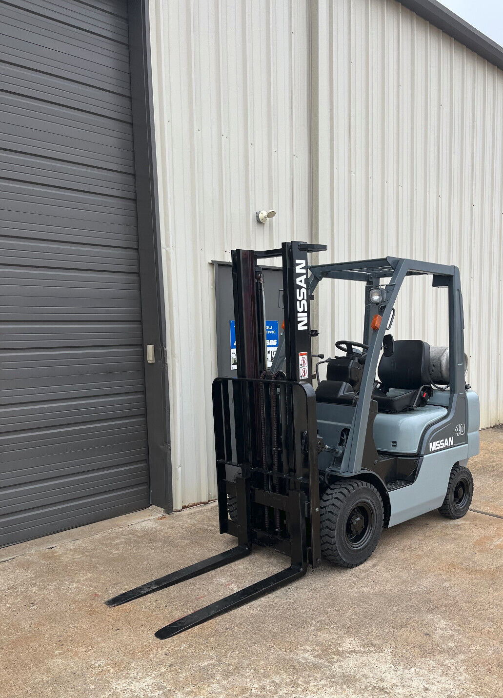 2012 Nissan Propane Forklift | 2949 hrs - 4000lb capacity