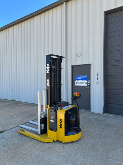 2016 Yale Walkie Stacker | 1100 hrs - 3800lb capacity