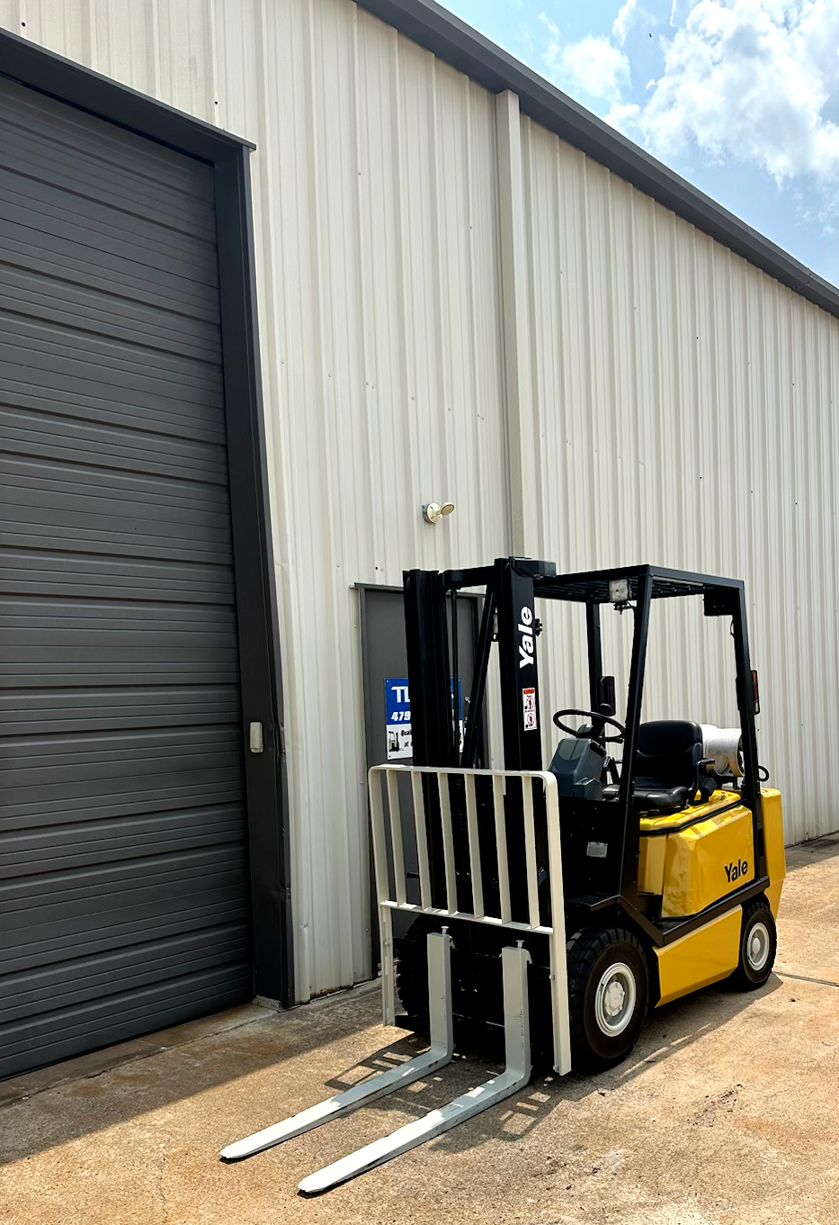 2001 Yale Propane Forklift | 9173 hrs - 4000lb capacity