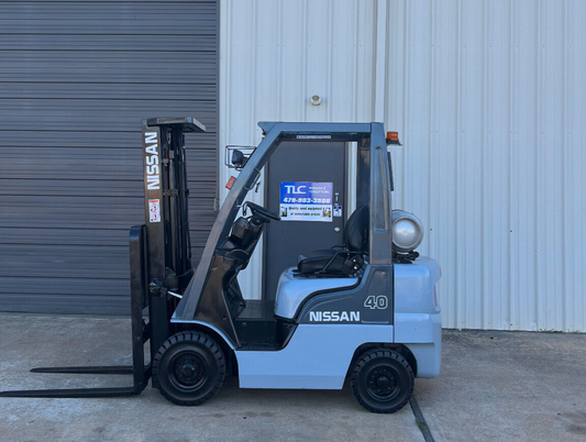 2012 Nissan Propane Forklift | 2069 hrs - 4000lb capacity