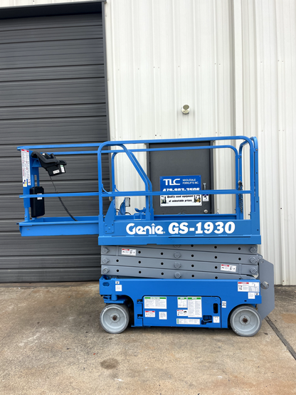 Genie Scissor Lift | Boom Lift - 26' Work Height - 1278 hrs