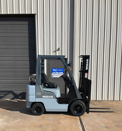 2010 Nissan Propane Forklift | 4042 hrs - 4000lb capacity