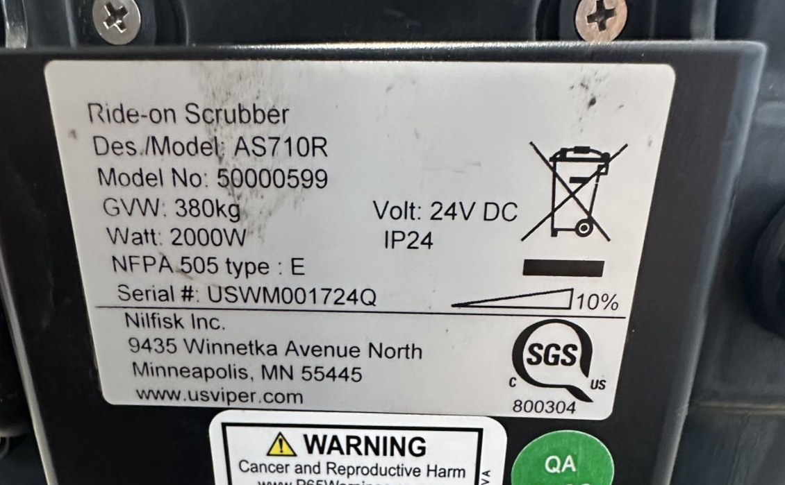 8960439
