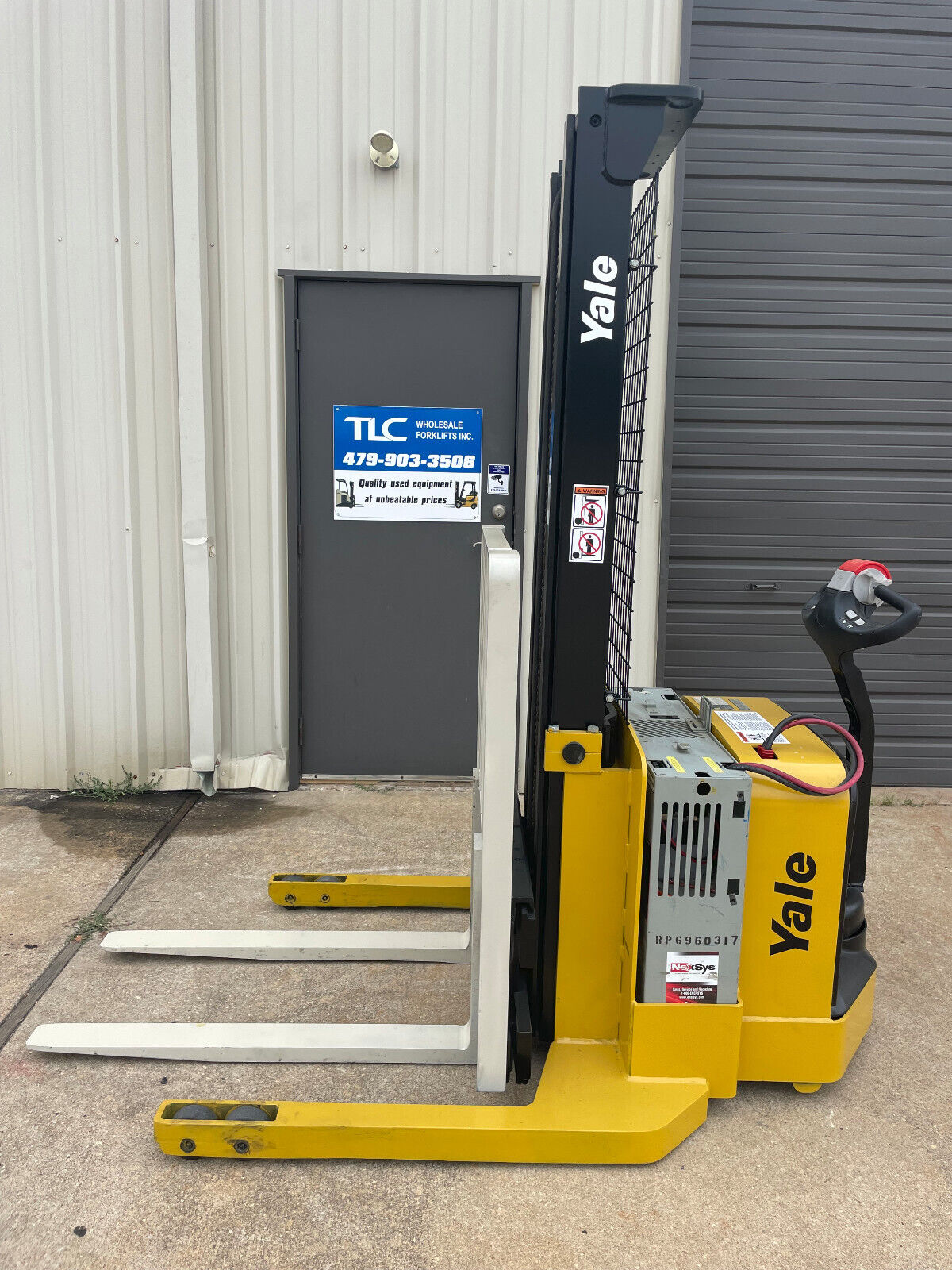 2016 Yale Walkie Stacker | 1068 hrs - 3800lb capacity