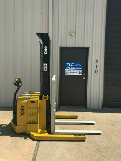 2009 Yale Walkie Stacker | 4459 hours - 3800lb capacity