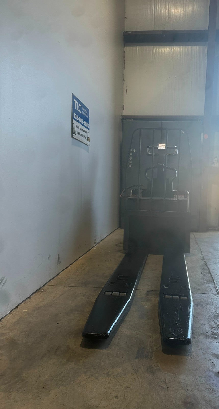 8648942