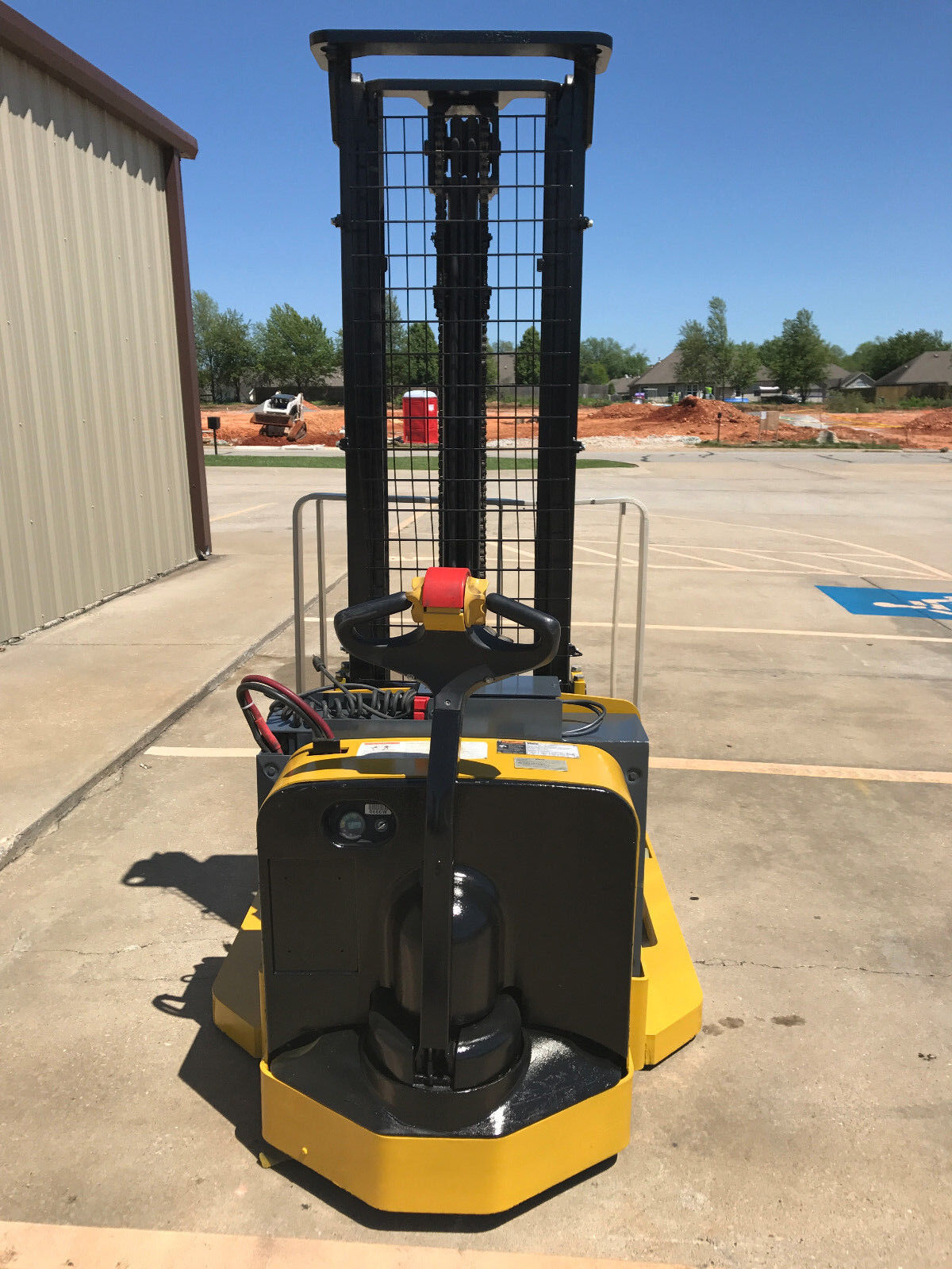 2008 Yale Walkie Stacker | 1081 hrs - 3800lb capacity