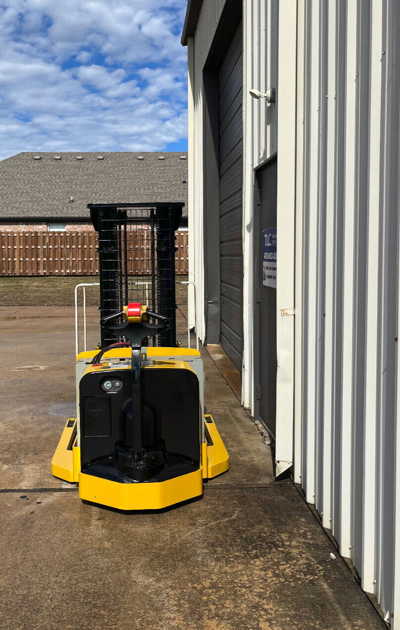 2018 Yale Triple Walkie Stacker | 3968 hrs - 3800lb capacity