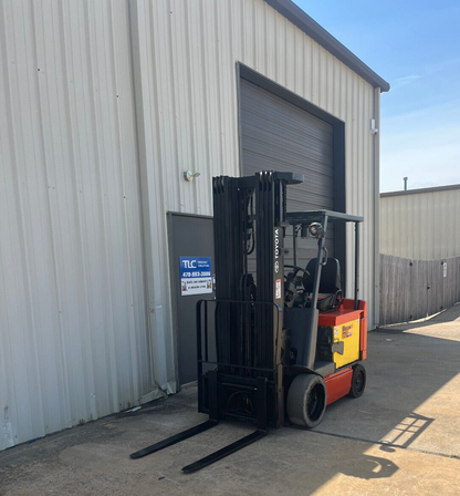 Toyota Electric Forklift | Quad Mast - 22,308 hrs - 276"/5000lb capacity