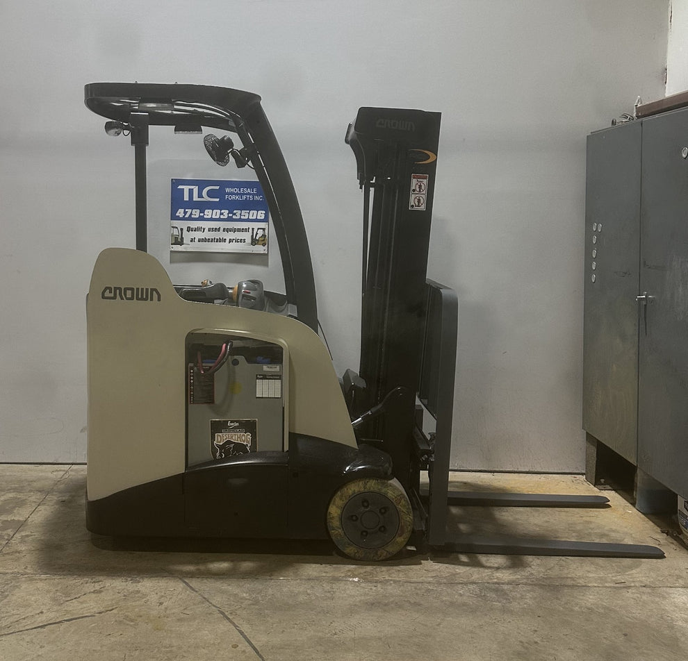 Crown Rc5535 2017 Crown RC 5535-30 Forklift - Stand Up Electric - 4,208 Hours - 202 ...