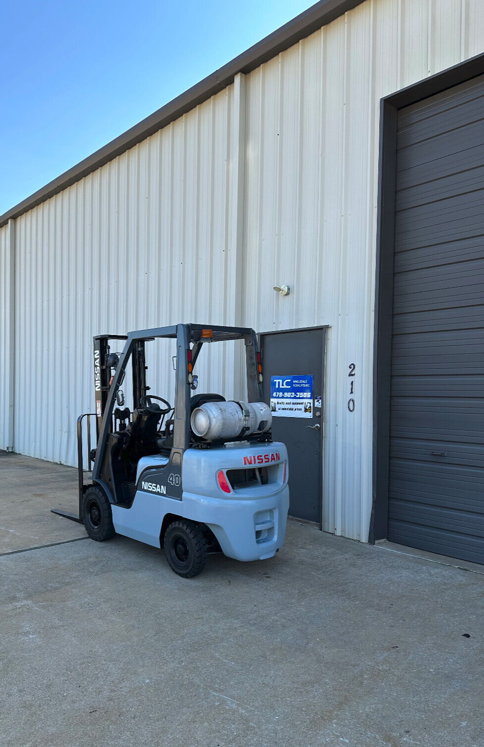 2005 Nissan Propane Forklift | 3158 hrs - 4000lb capacity