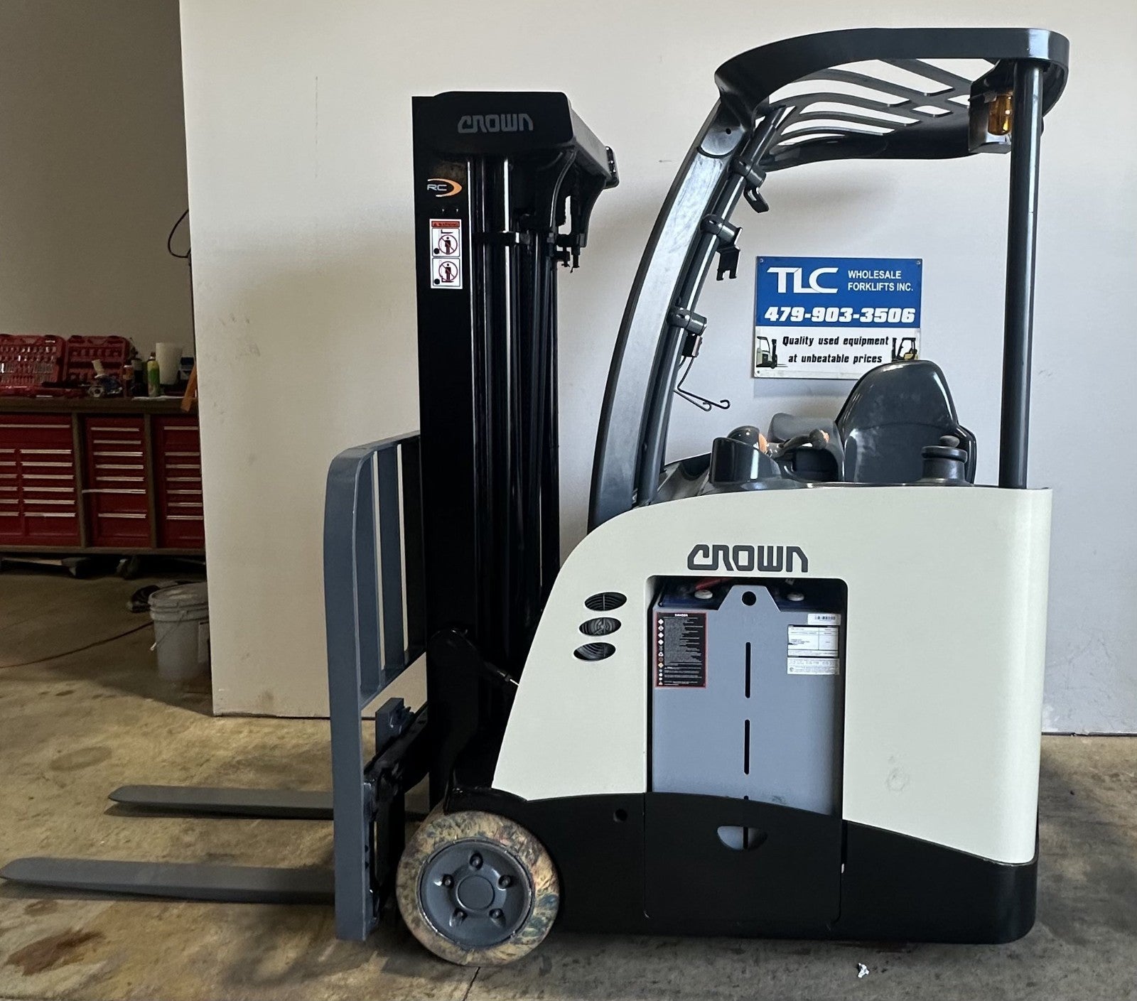 8944119