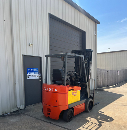 Toyota Electric Forklift | Quad Mast - 22,308 hrs - 276"/5000lb capacity