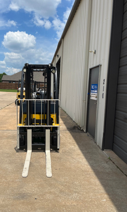 2013 Yale Propane Forklift | 8061 hrs - 4000lb capacity