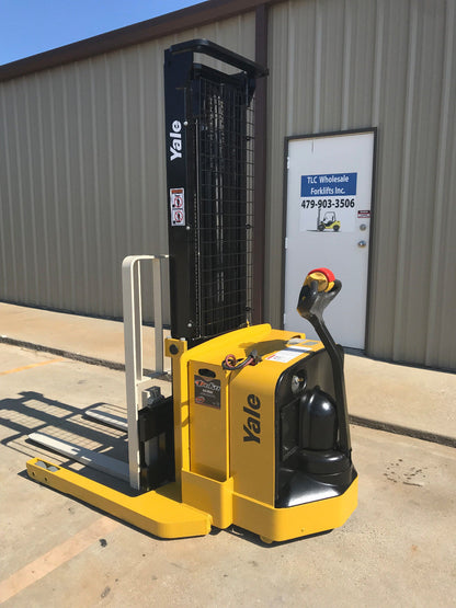 2009 Yale Walkie Stacker | 3698 hrs - 3800lb capacity