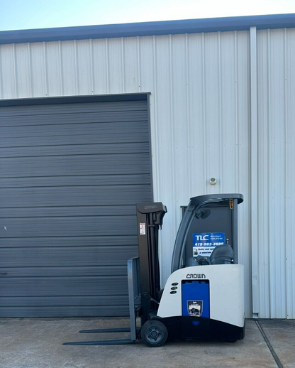 2010 Crown RC Forklift | 10,099 hrs - 3500lb capacity