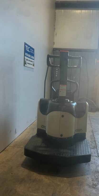 8648942