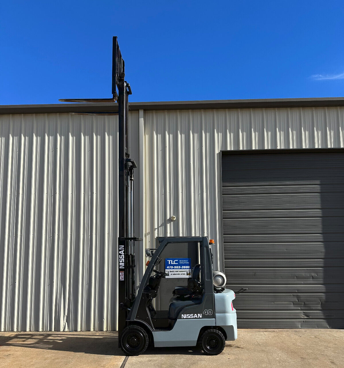 2013 Nissan Propane Forklift | 2392 hrs - 4000lb capacity