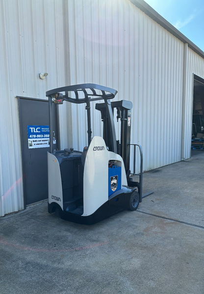 2015 Crown Forklift | 11,792 hrs - 3500lb capacity