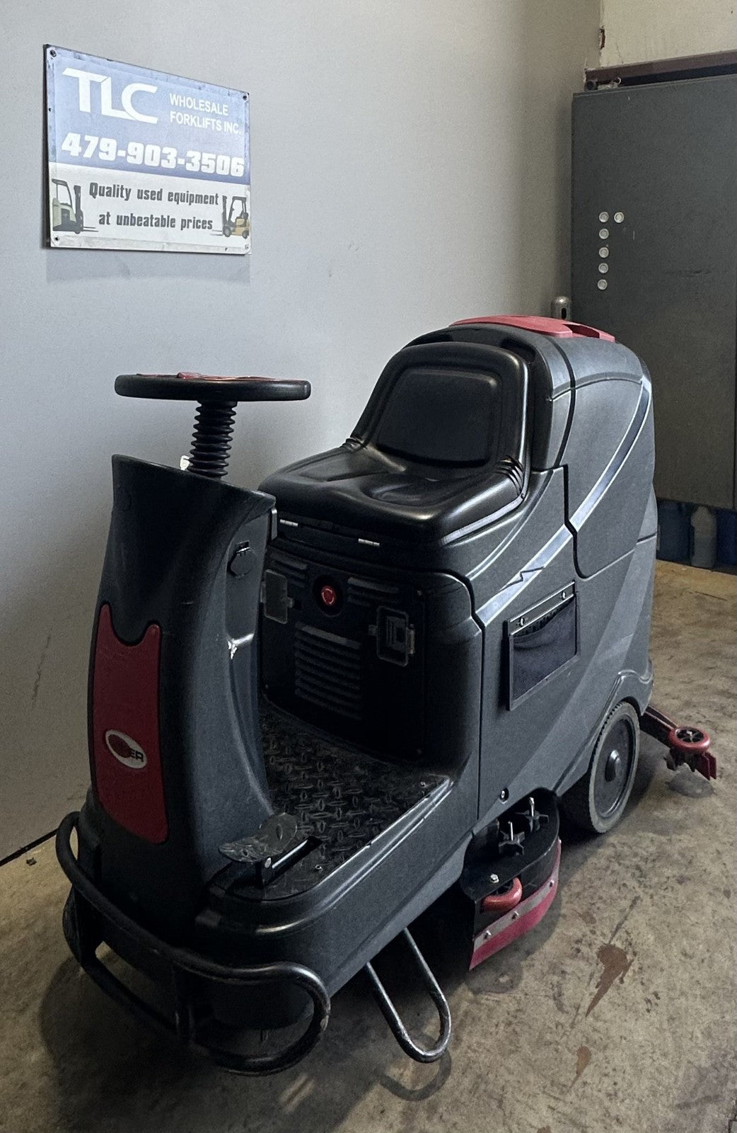 8960439