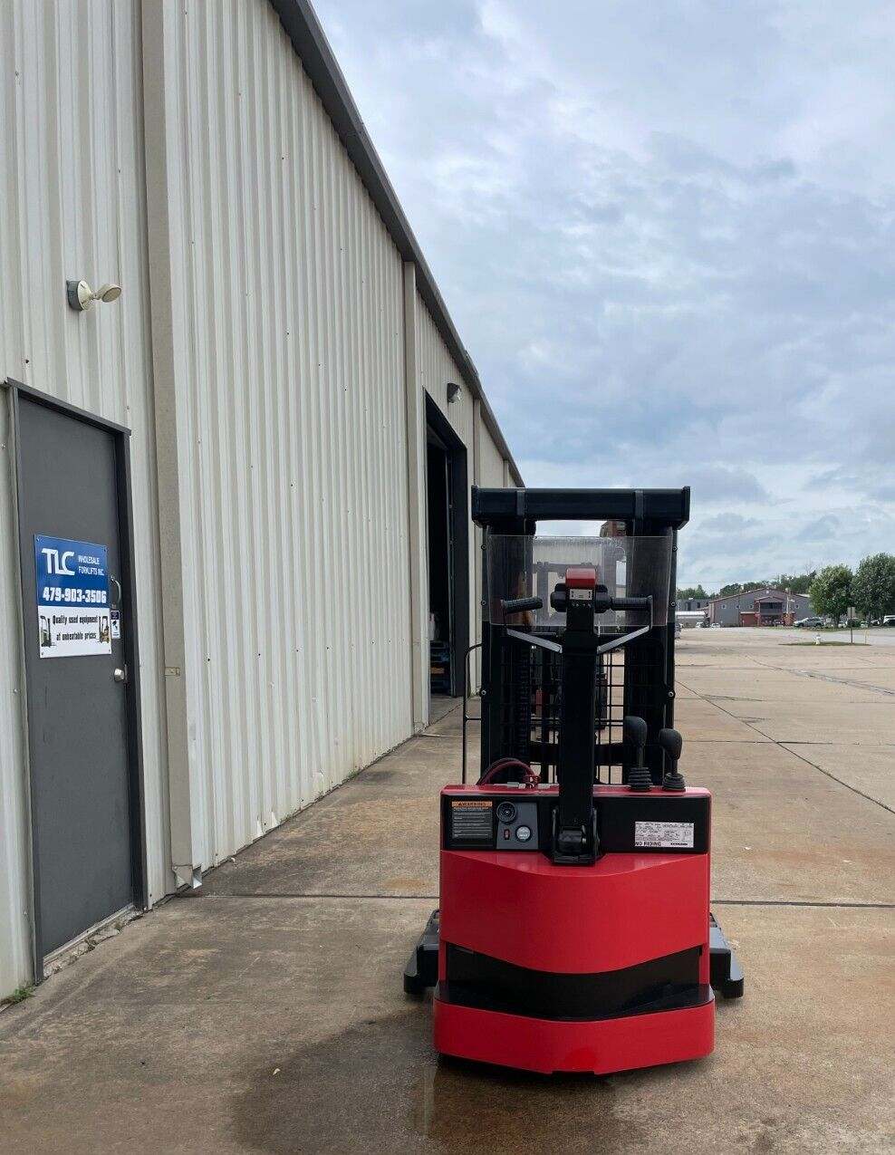 2016 Raymond Walkie Stacker | 800 hrs - 3750lb capacity